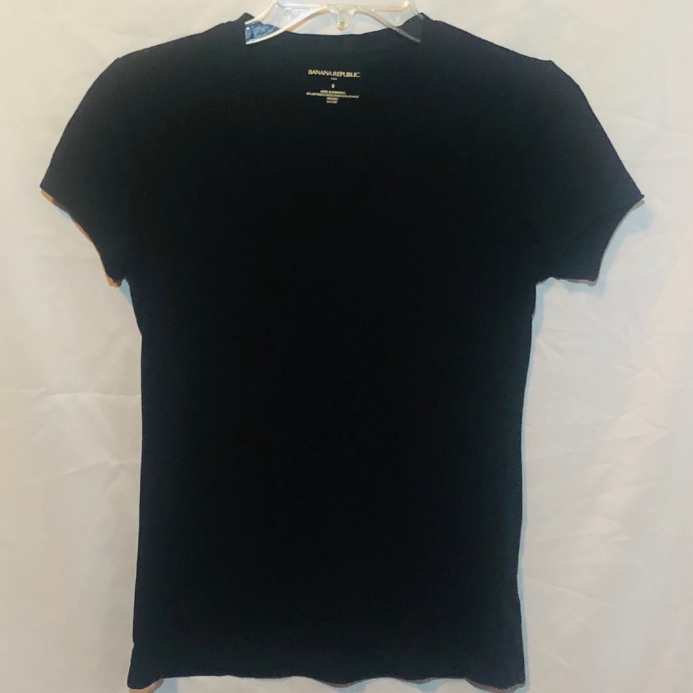 Banana Republic V neck shirt